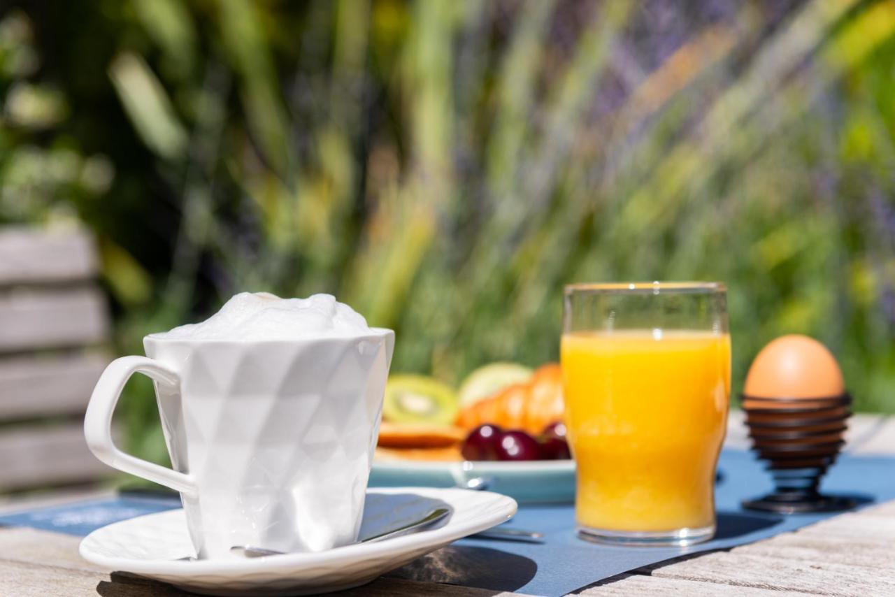 Hotel Traiteur Les Ormes, The Originals Relais Barneville-Carteret Ngoại thất bức ảnh