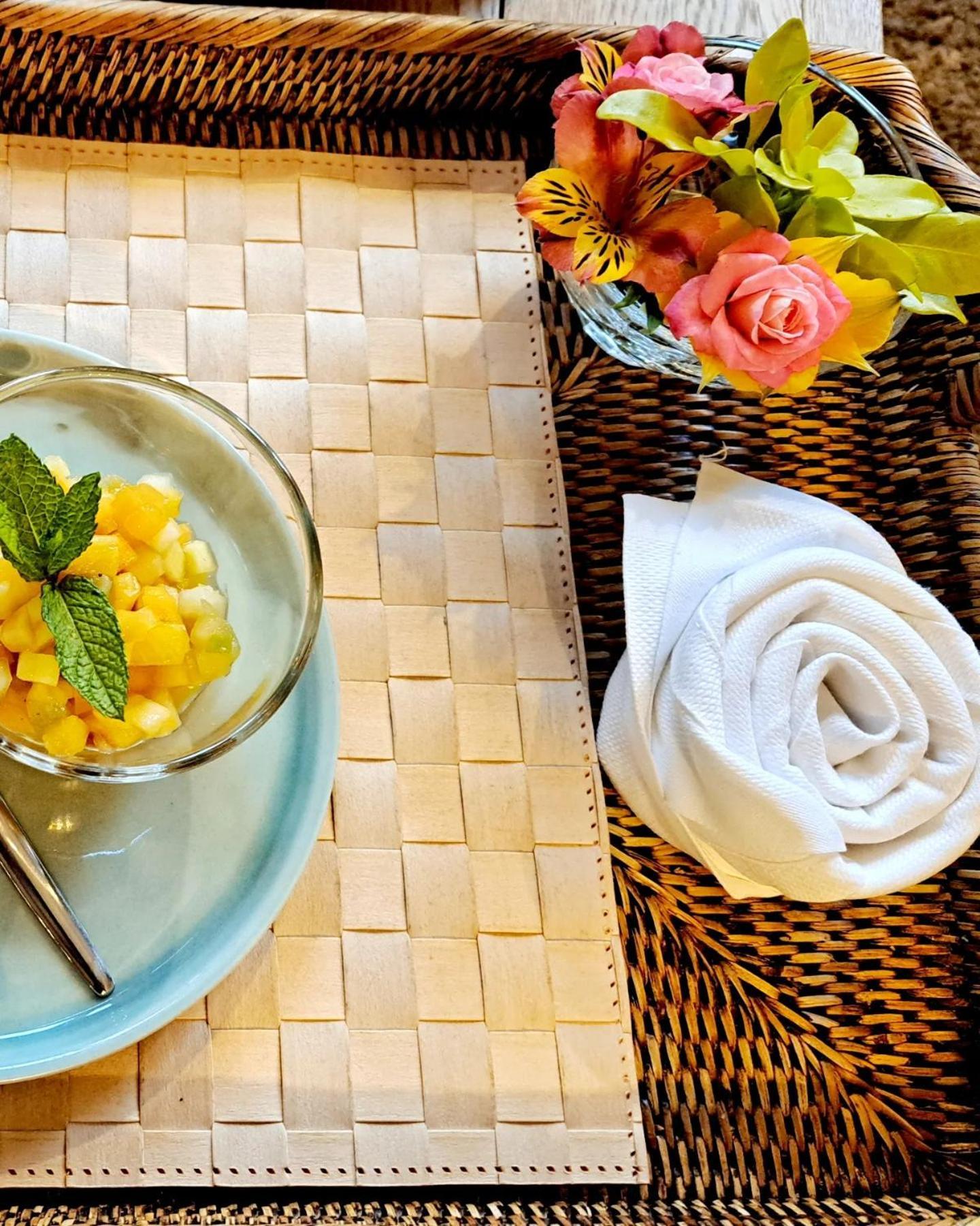Hotel Traiteur Les Ormes, The Originals Relais Barneville-Carteret Ngoại thất bức ảnh